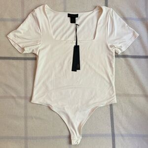 House of Harlow 1960 Short Sleeve Bodysuit With Square Neckline. Size Large